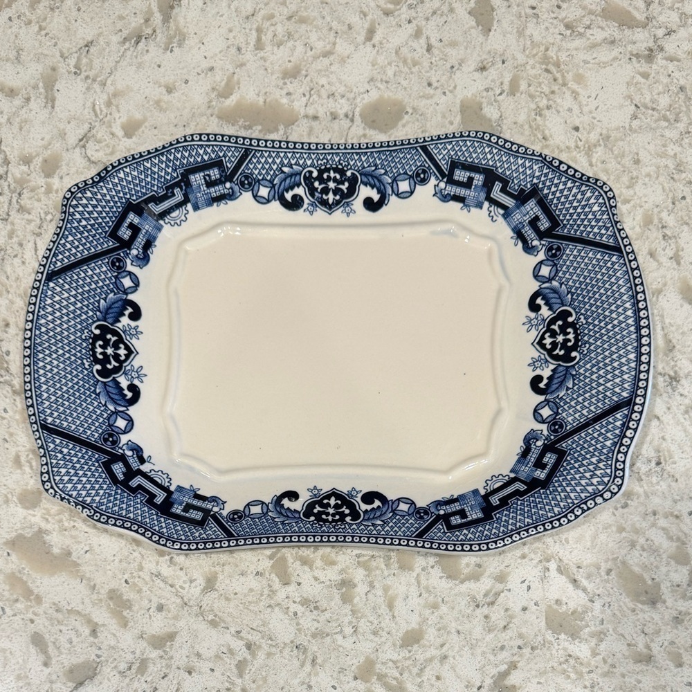 BLUE WILLOW~(NO GOLD-JAPAN) ONLY~SMALL~TUREEN UNDERPLATE~DISCONTINUED PIECE~G22